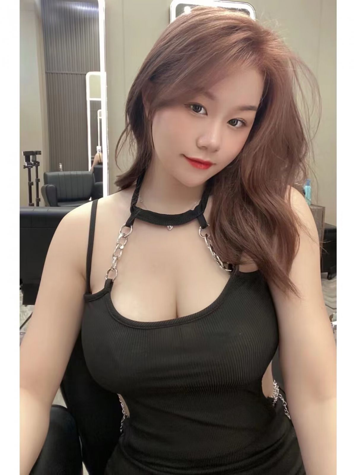 嘉定丰满大胸妹子