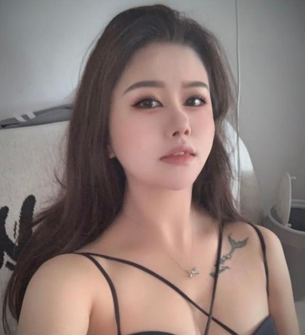 龙华D奶木子